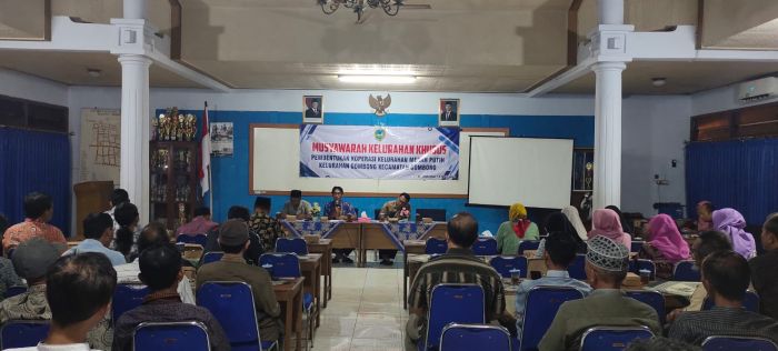 Musyawarah Khusus Kelurahan Pembentukan Koperasi Merah Putih Kelurahan Gombong