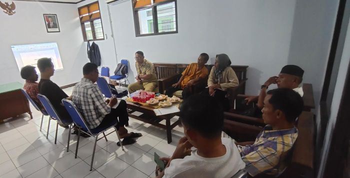 Rapat Perdana Pengurus Bank Sampah Unit Sartika Gombong 01