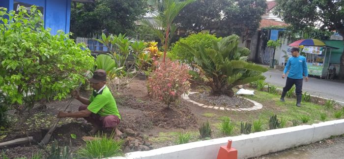 Bebenah Taman Menyambut Penilaian Adipura 01
