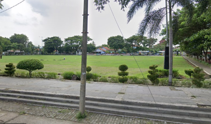 Alun Alun Manunggal 01