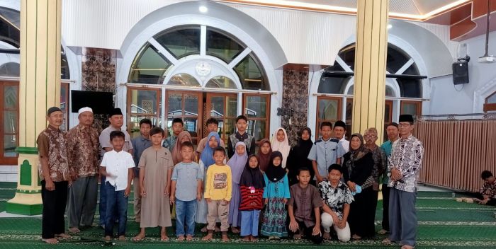 Santunan Anak Yatim dan Kaum Dluafa Kelurahan Gombong 02
