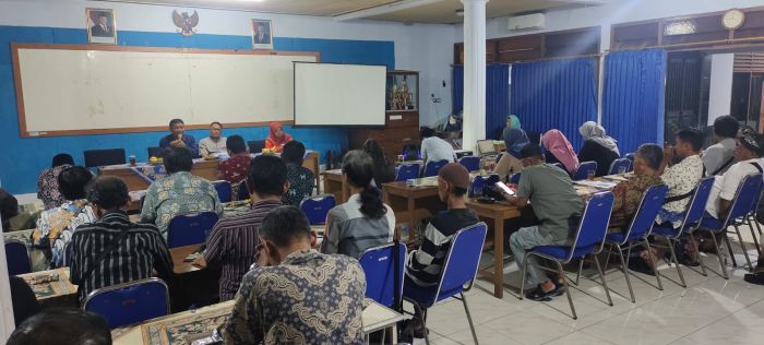 Pemilihan Pengurus Bank Sampah Unit Sartika Kelurahan Gombong