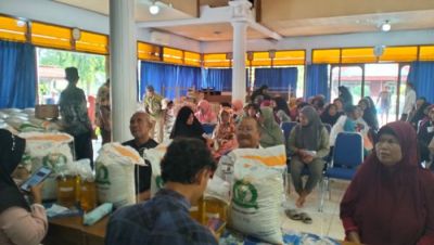 Penyaluran Bantuan Pangan Beras dan Minyak Goreng Alokasi Bulan Oktober dan November 2025