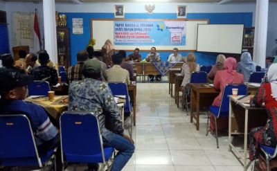 Rapat Anggota Tahunan Koperasi Merah Putih Kelurahan Gombong